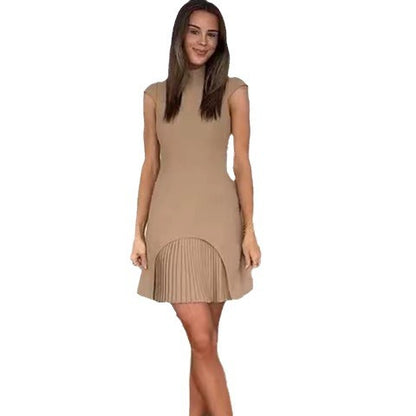 Solid color round-neck sleeveless pleated slim dress